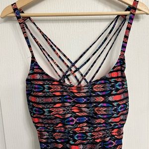 Island Escape 16 Nwt Tankini Top Bust Enhancer  Strappy Add a Size  Multicolor